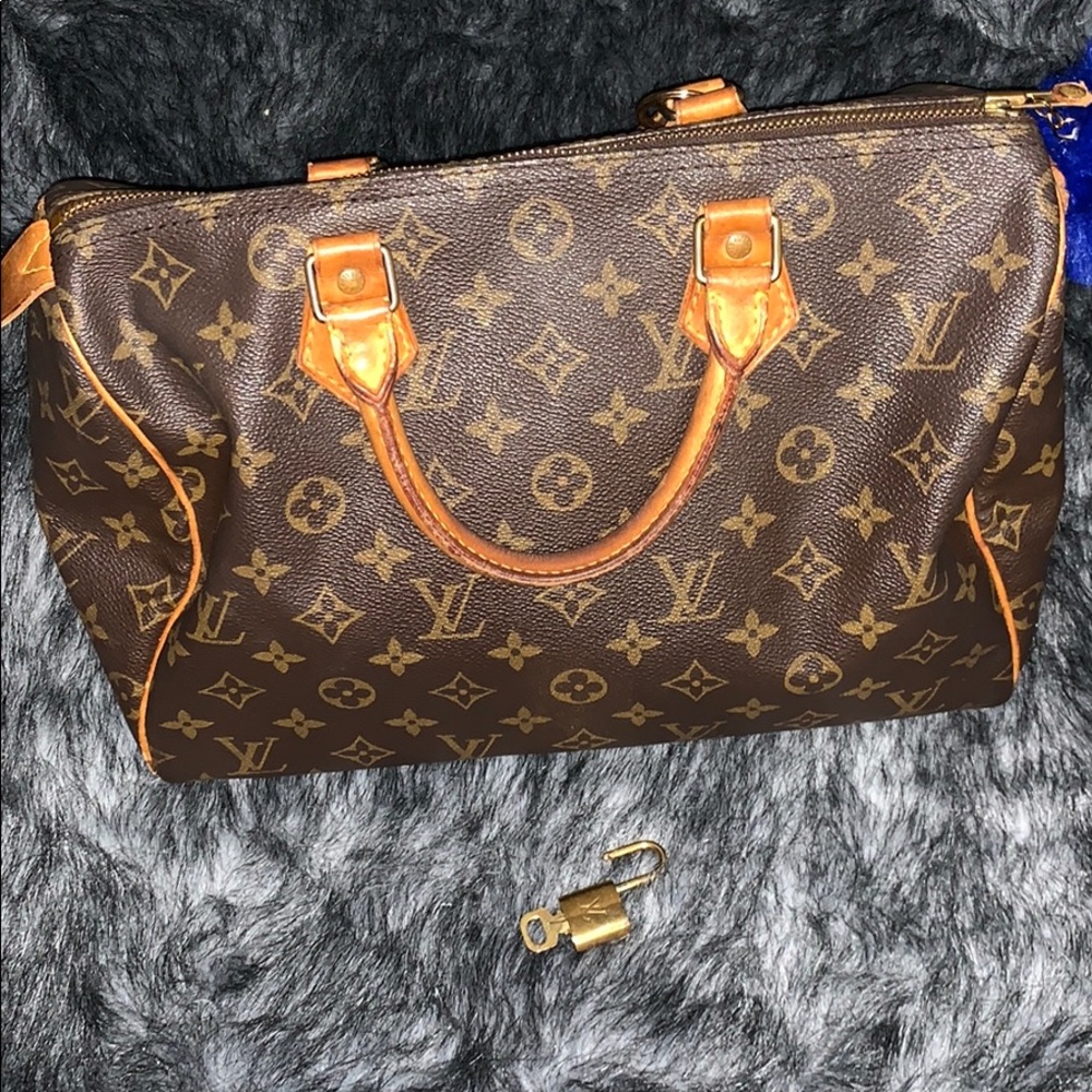 🚫(SOLD) Authentic Vintage Louis Vuitton Speedy 30 - Picture 2 of 8